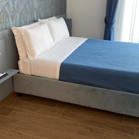 B&B Lungomare Sannazzaro Neapel Exteriör bild