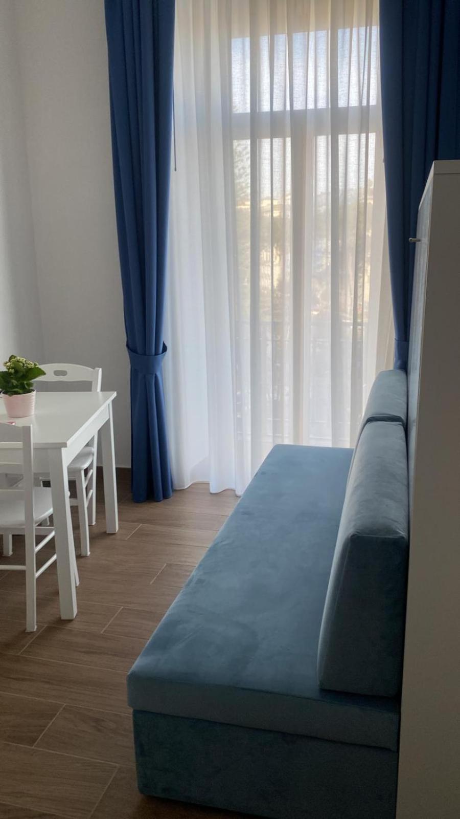 B&B Lungomare Sannazzaro Neapel Exteriör bild