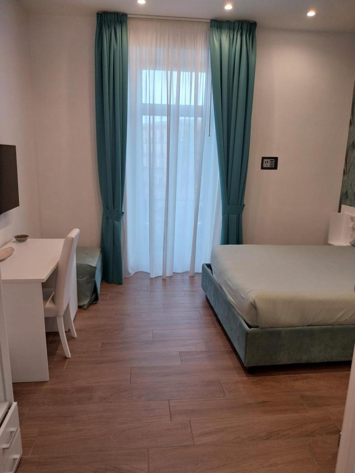 B&B Lungomare Sannazzaro Neapel Exteriör bild